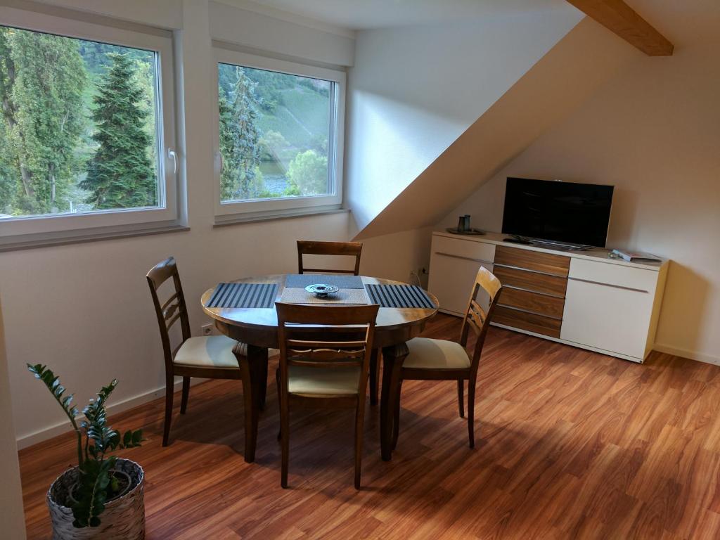 Ferienwohnung "Zum Klosterruinenblick" room 5